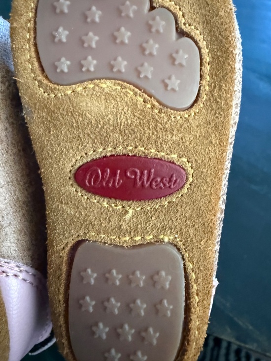 Old West Baby Pink Cactus Moccasin Booties - Picture 5 of 6